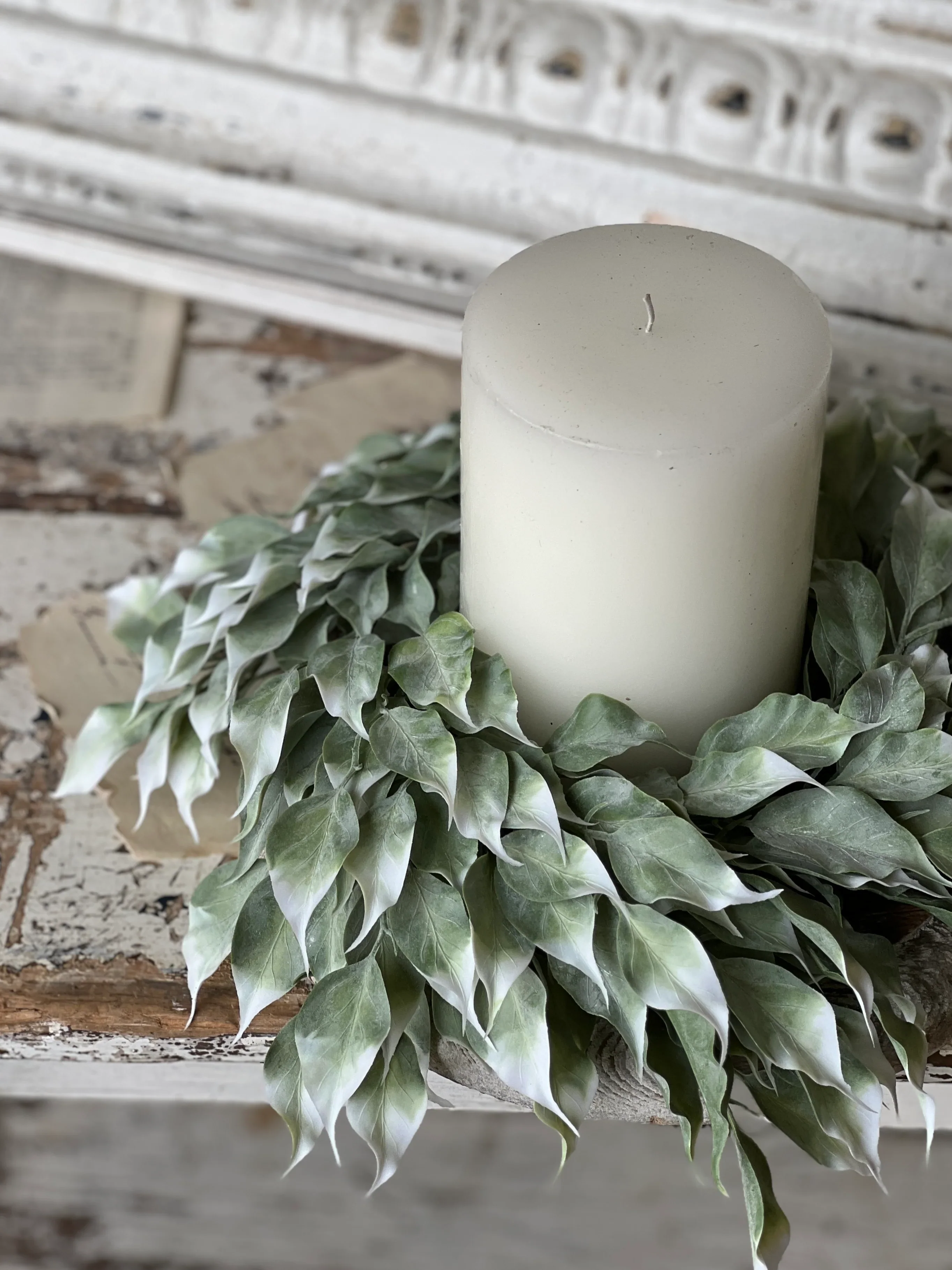 11" Gallivanting Greens Candle Ring - Image 4