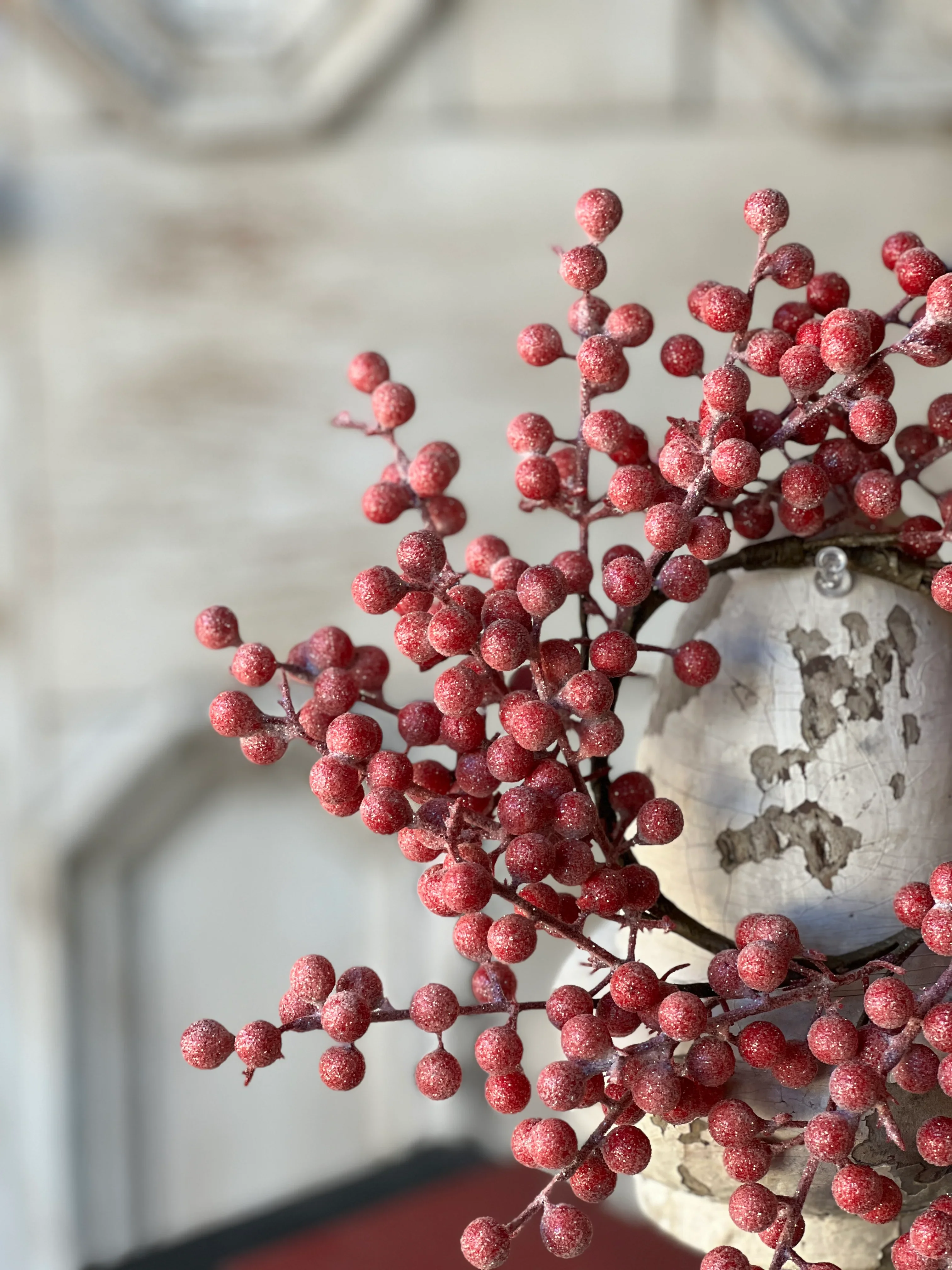 9" Frosted Fizzy Berry Candle Ring Wreath with 3.5" Inner - Image 3